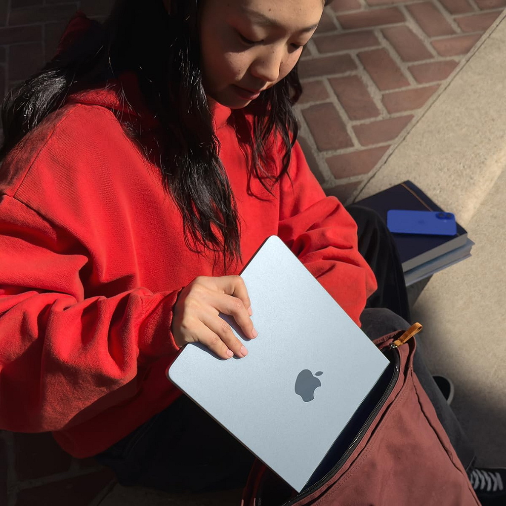 Notebook Apple MacBook Air M4 2025 13.6" - Apple M3 - 16GB - 256GB - Blanco Estelar _ Foto